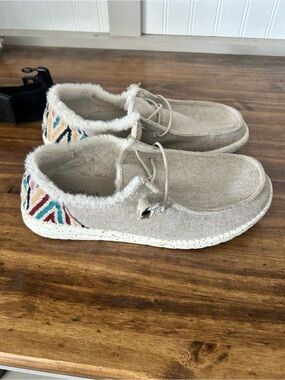 Women's Cream Slip-On Hey Dudes